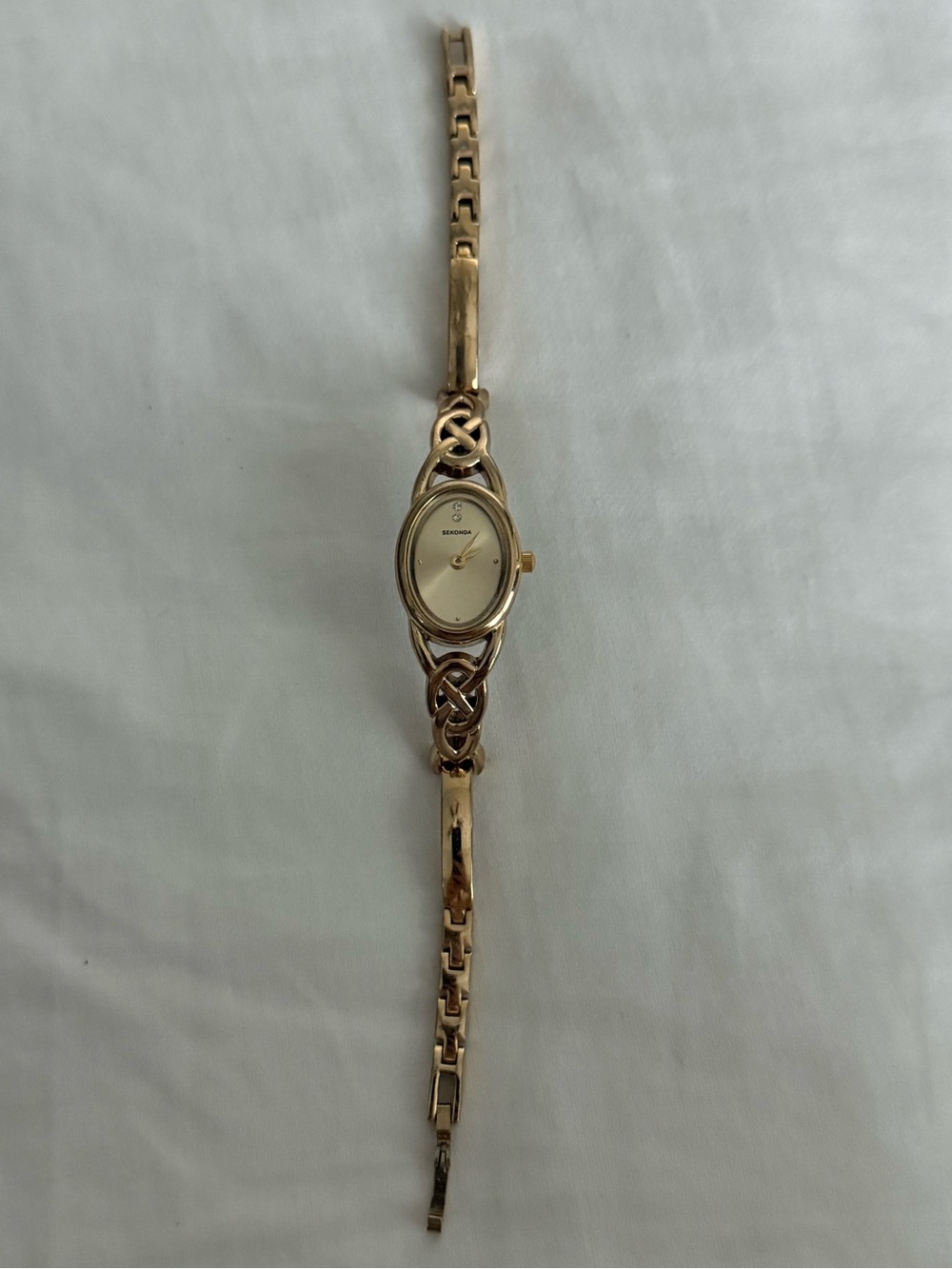 Vintage Sekonda Gold Tone Knot Bracelet Watch